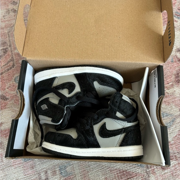 Toddler Jordan Retro High OG - Picture 3 of 4